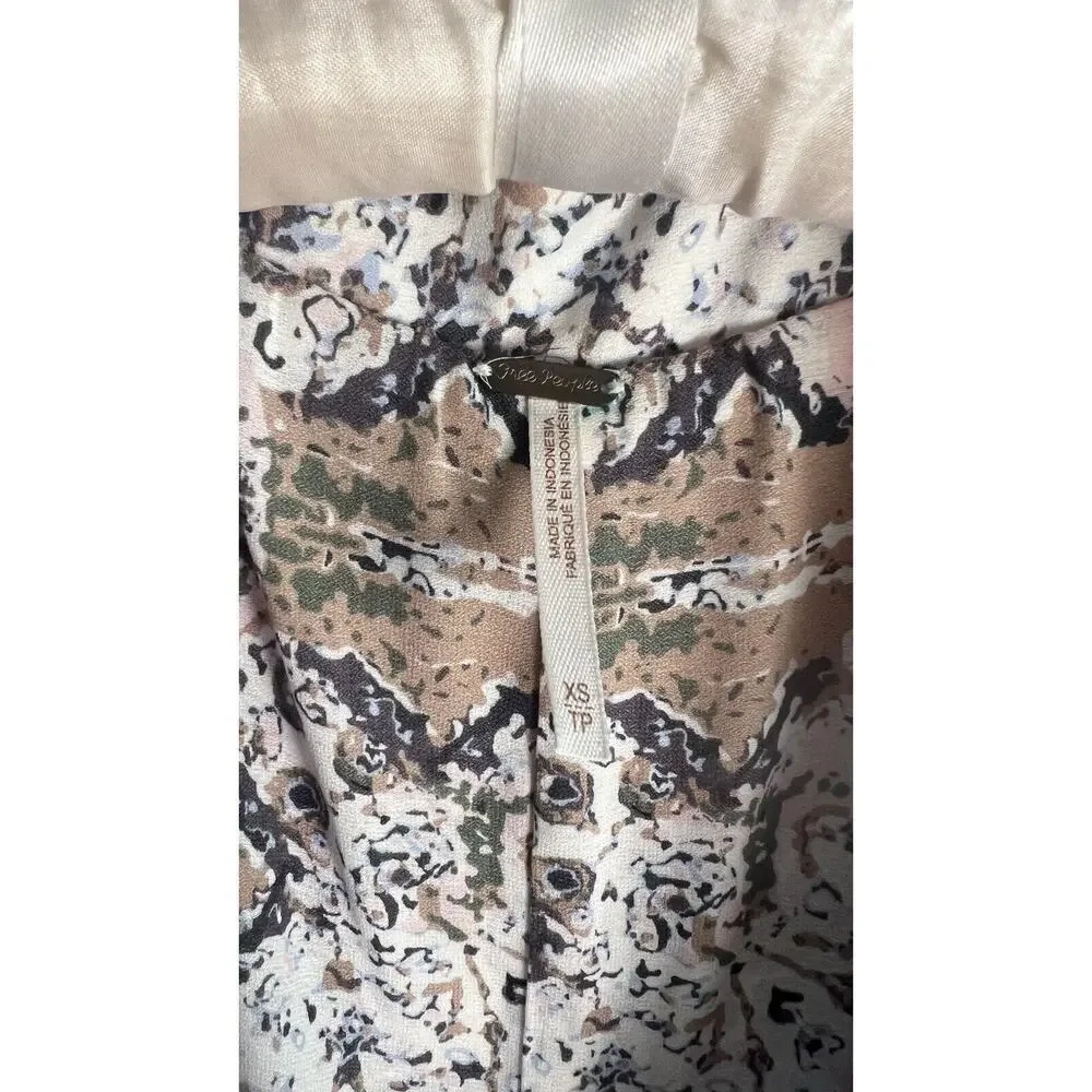 Free People Darcy Super V‎ Print Tank Top Cami Shell Career Blouse Shirt Size XS